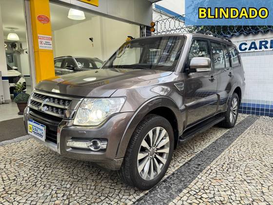 MITSUBISHI PAJERO FULL 3.8 HPE 4X4 V6 24V GASOLINA 4P AUTOMÁTICO MITSUBISHI PAJERO FULL 3.8 HPE 4X4 V6 24V GASOLINA 4P AUTOMÁTICO